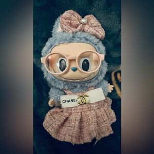 Labubu Pink Outfit: Sunglasses with Pink Frame and a Headpiece